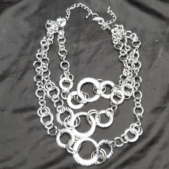 Lia Sophia Linkage Necklace - Picture 1 of 2